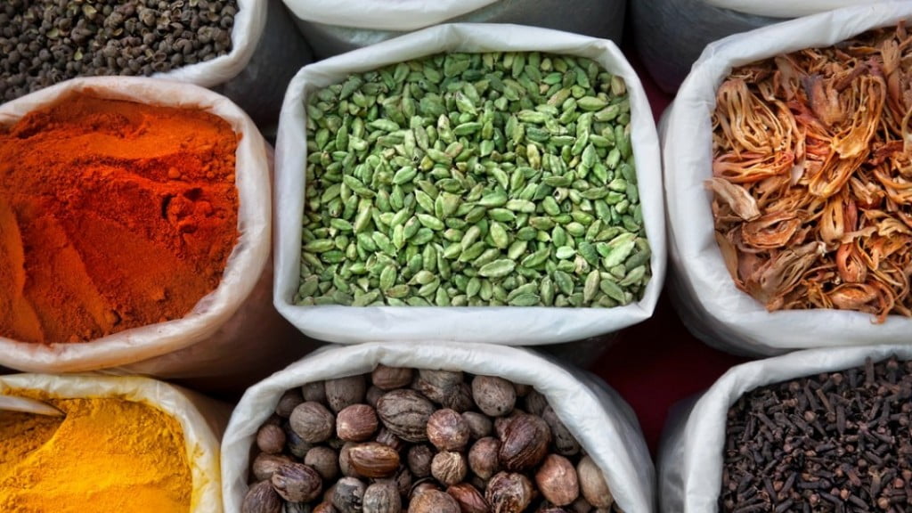 Summer Special 2019: 5 Home Remedies to Get Glowing Skin this Summer 9