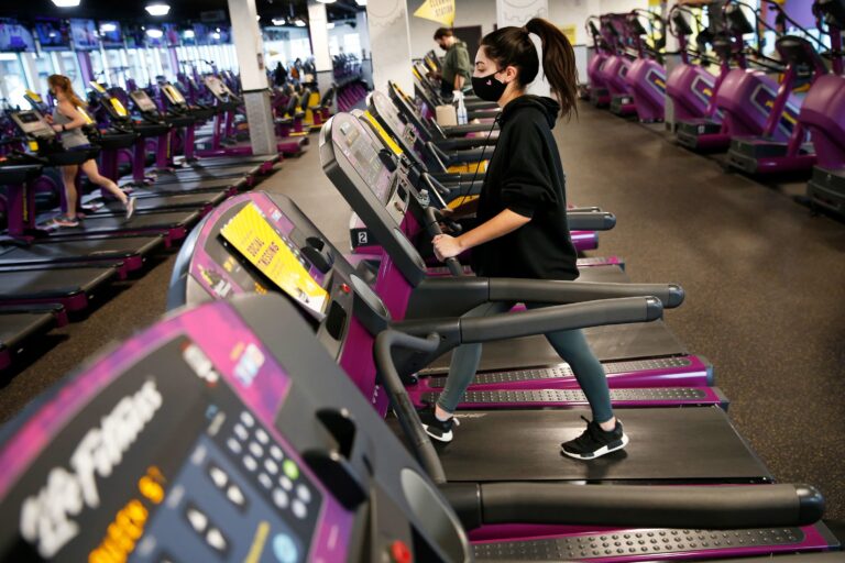 Take a Sauna at Planet Fitness and Detox Your Body 10
